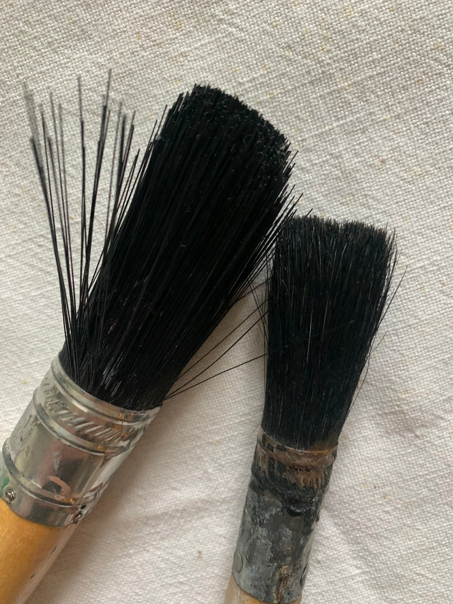 Vintage chunky paint brush set