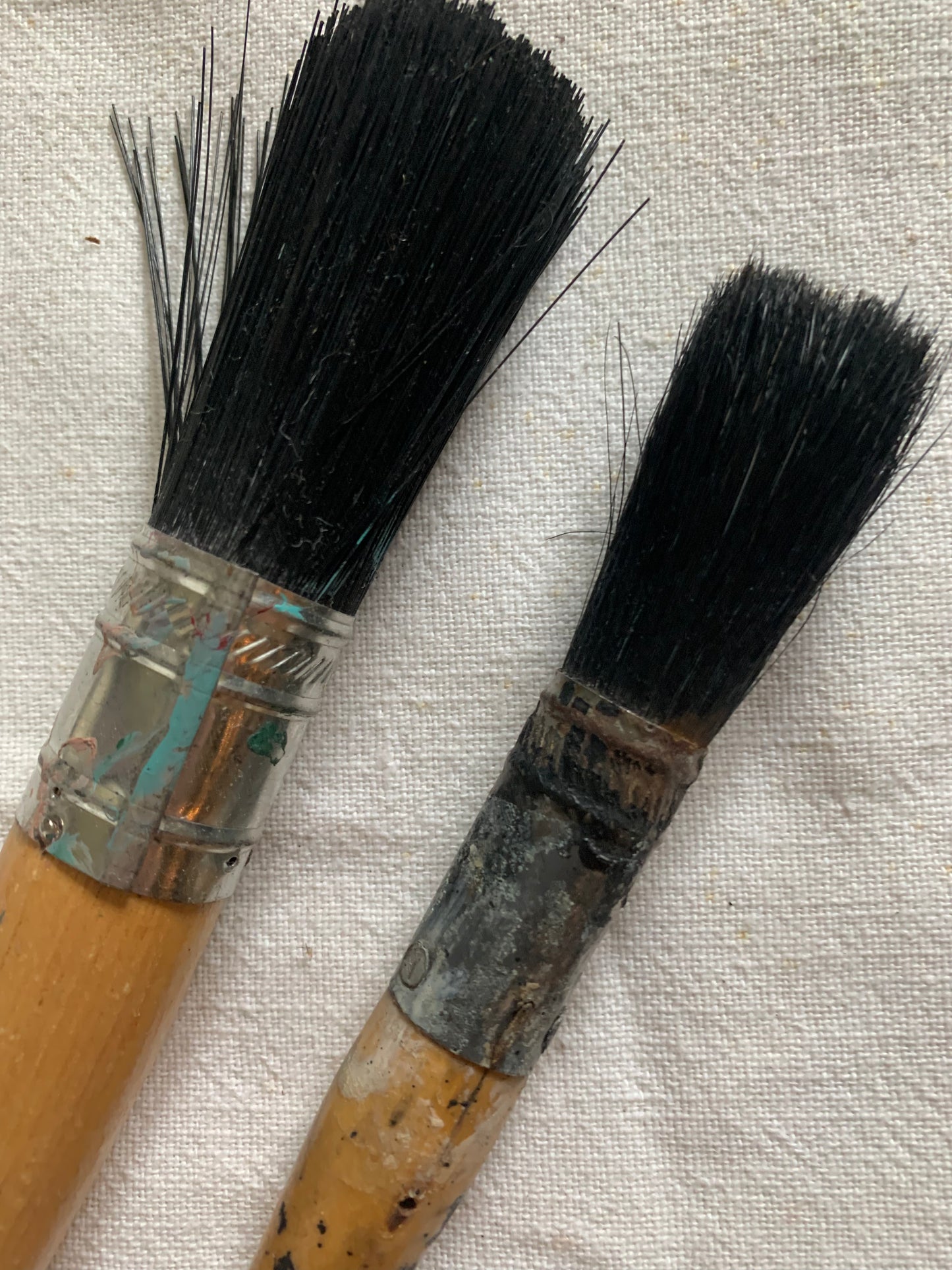 Vintage chunky paint brush set