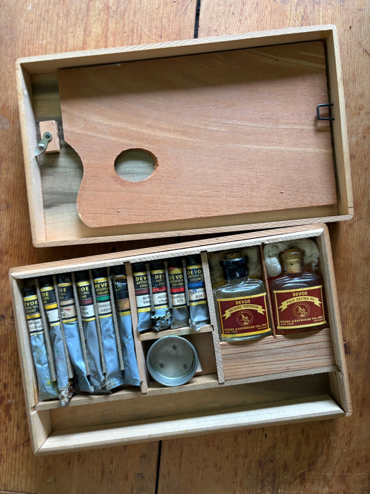 Vintage art supply box | paint & paint palette