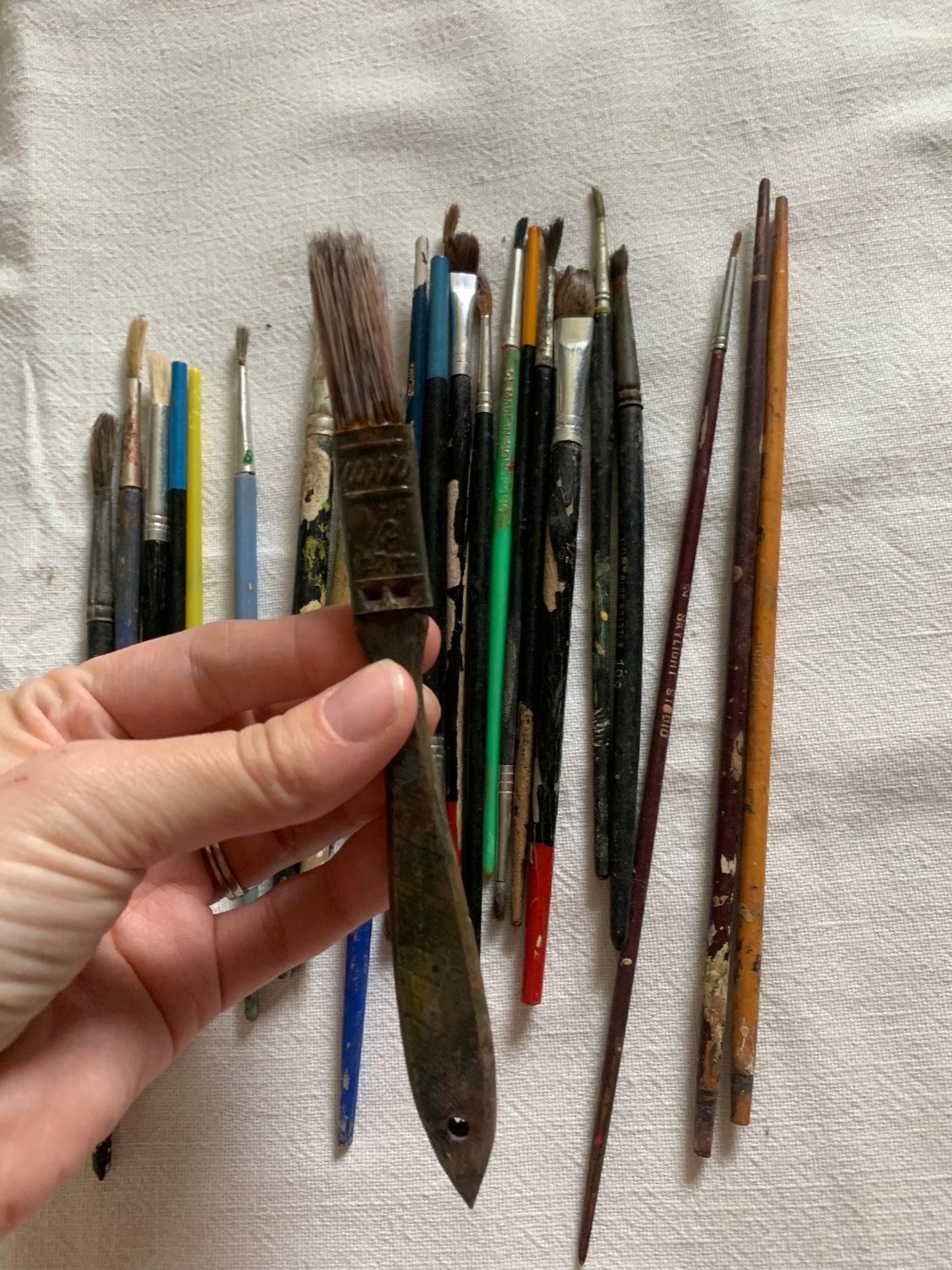 Vintage paint brush lot