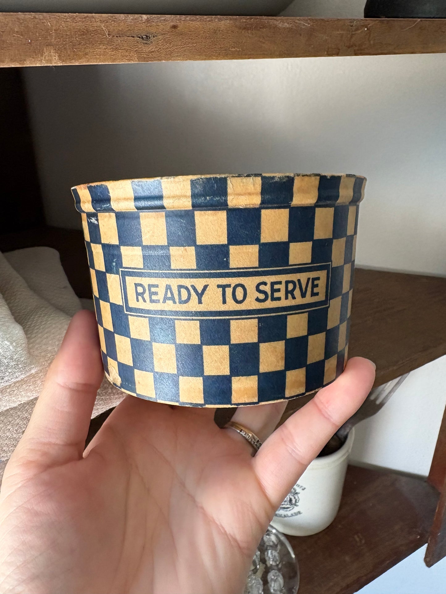 Vintage cardboard cottage cheese container