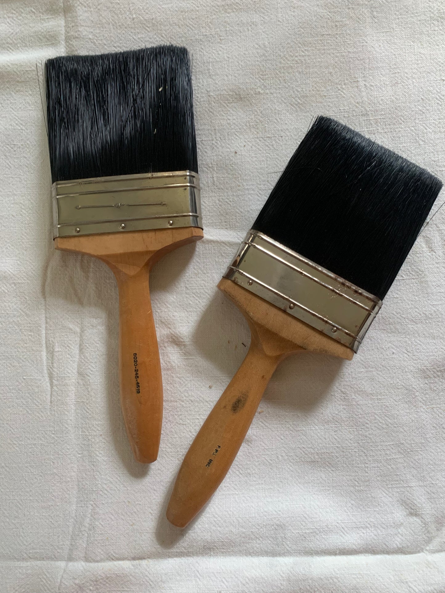 Vintage large paint brush set