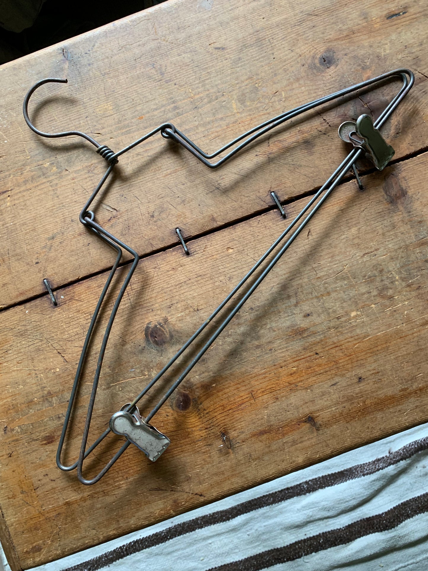 Vintage metal hanger set of 2