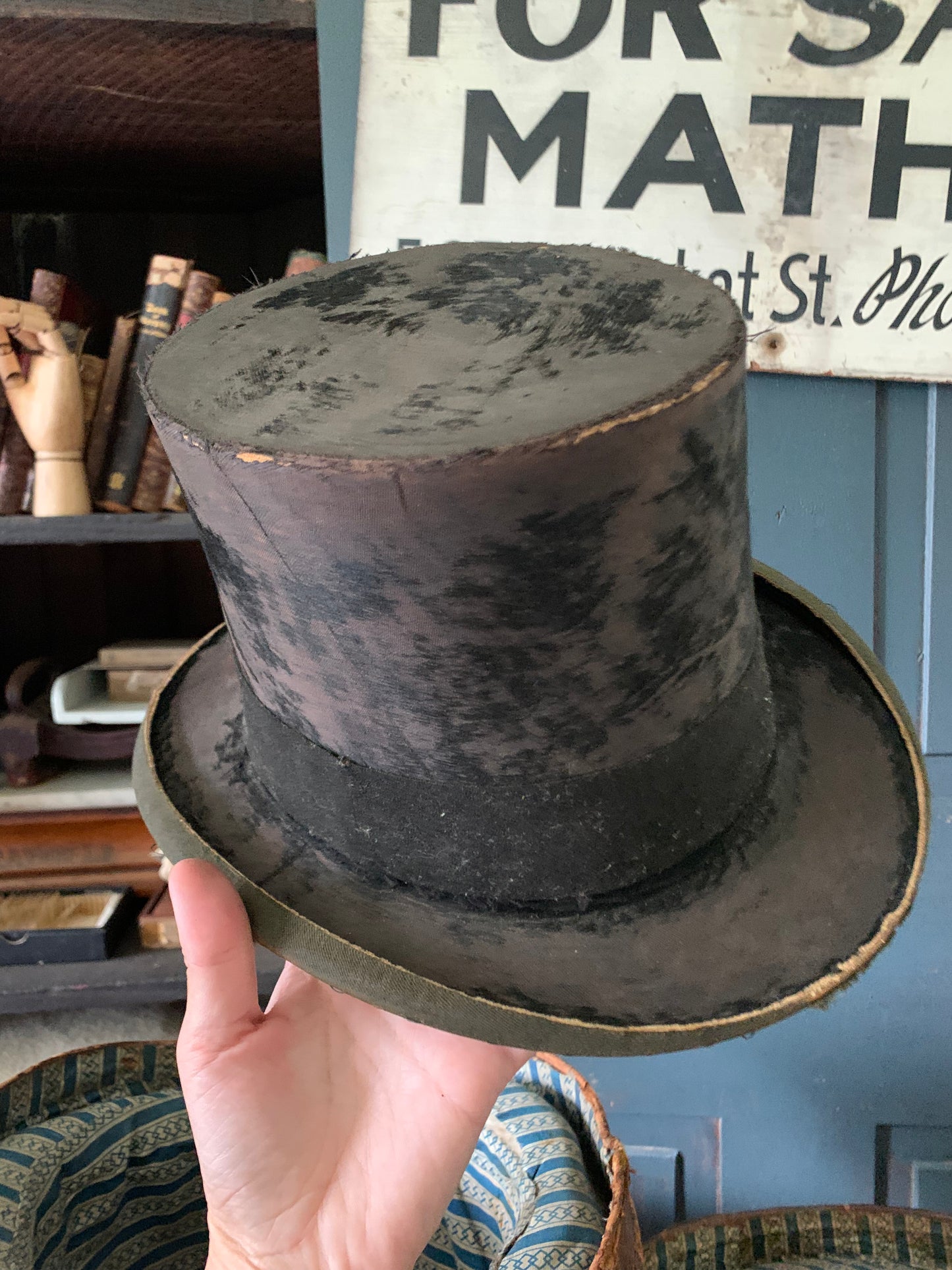 Antique 1800s leather hat box with original hat