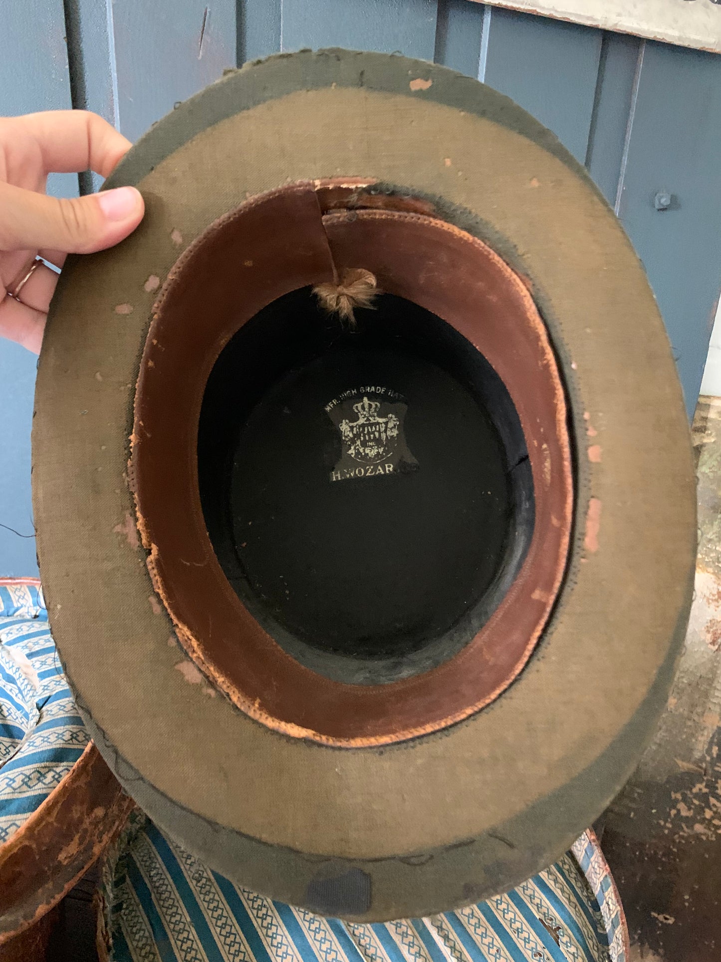 Antique 1800s leather hat box with original hat