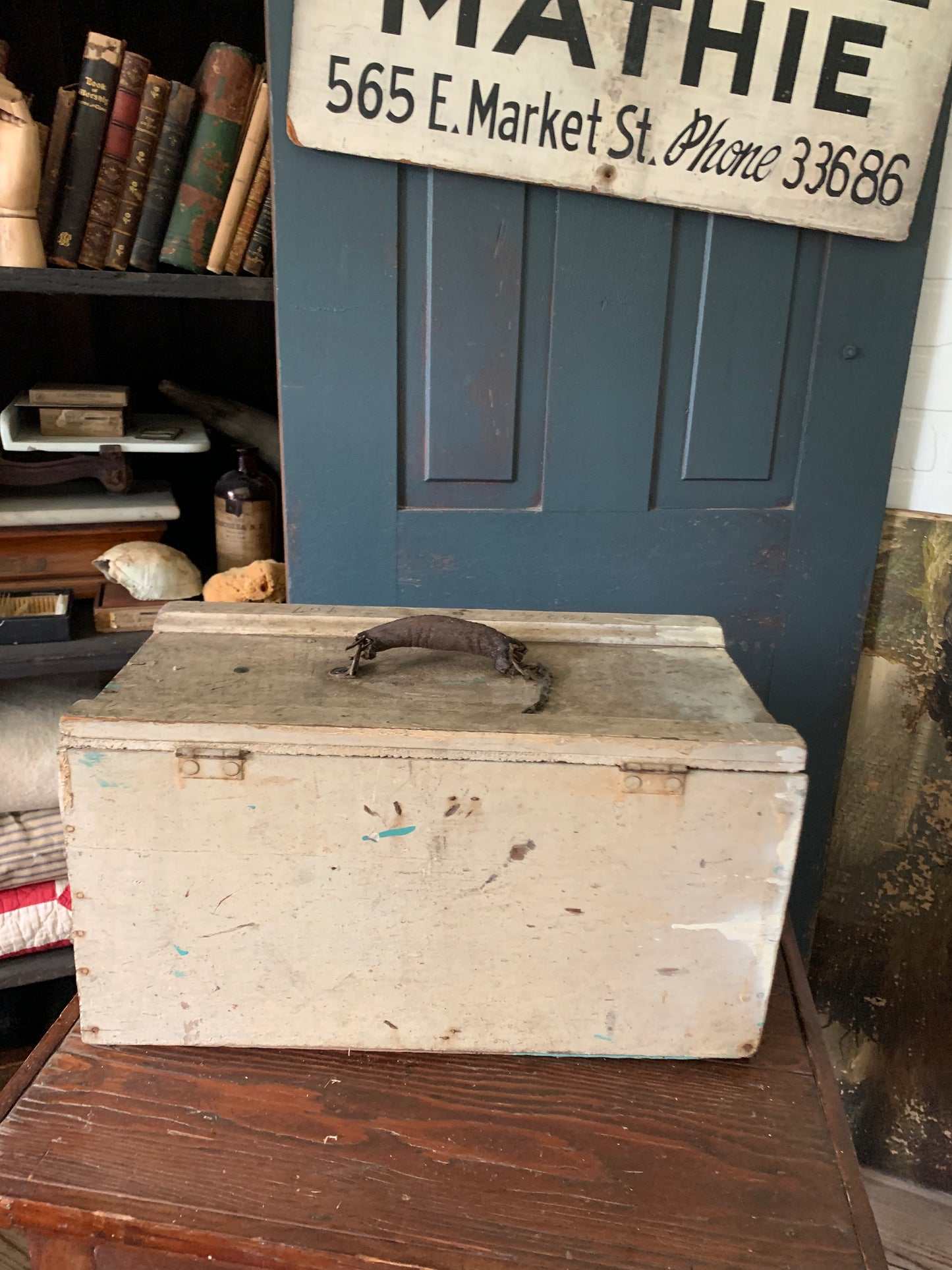 Vintage wooden animal carrier
