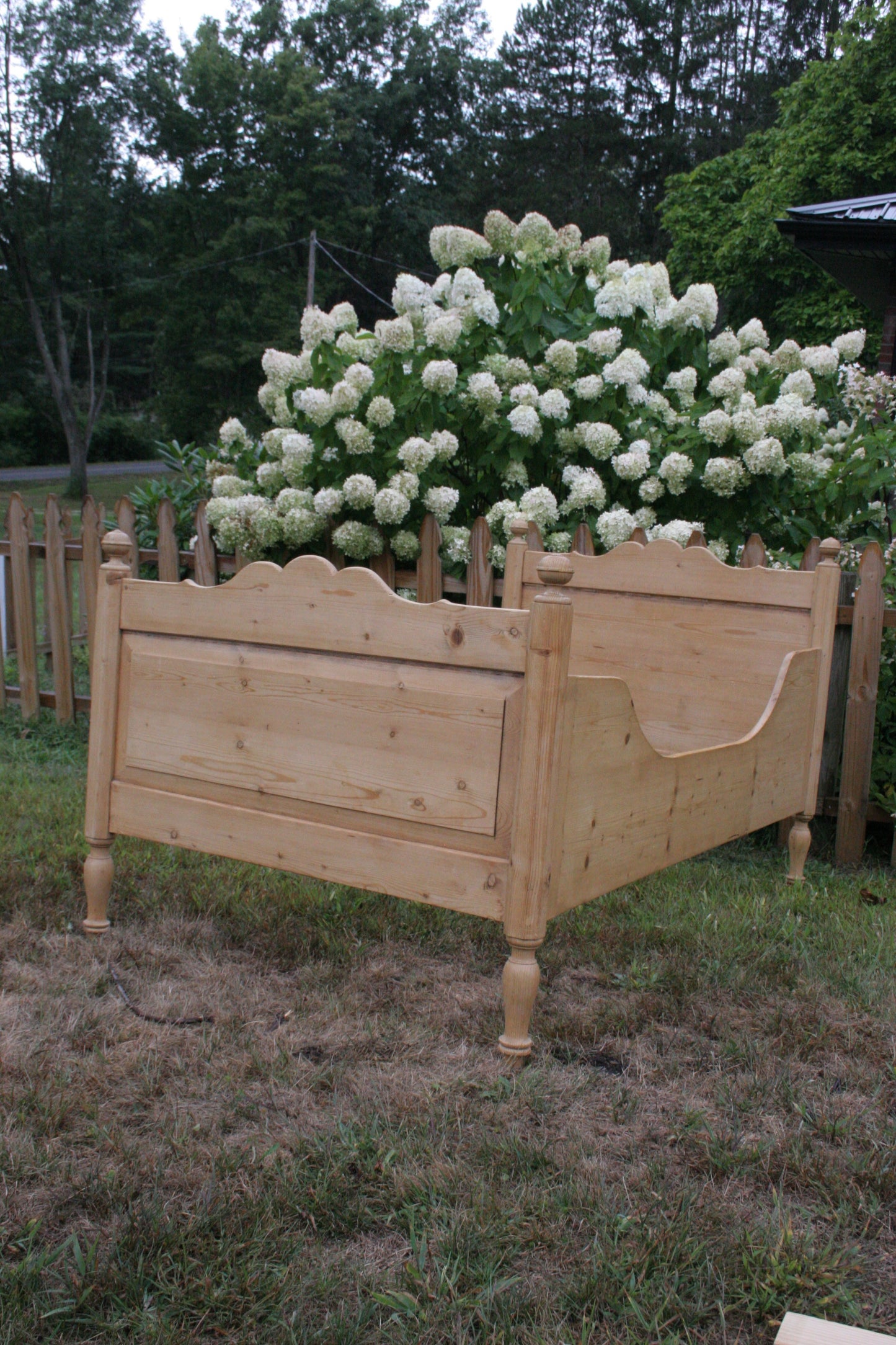 Antique English knotty pine sleigh bed | Twin
