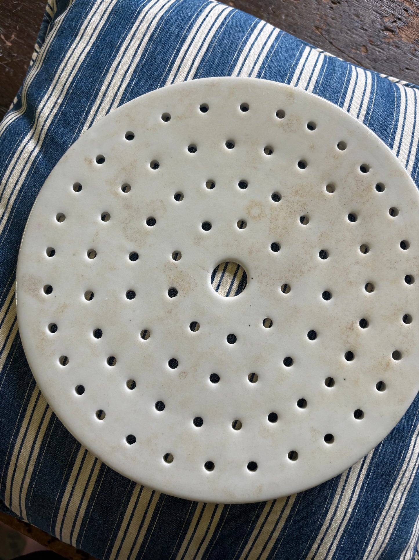 Vintage crazed porcelain drain plate