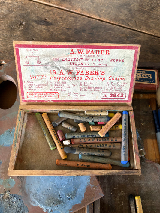 Vintage chalk box | art supplies