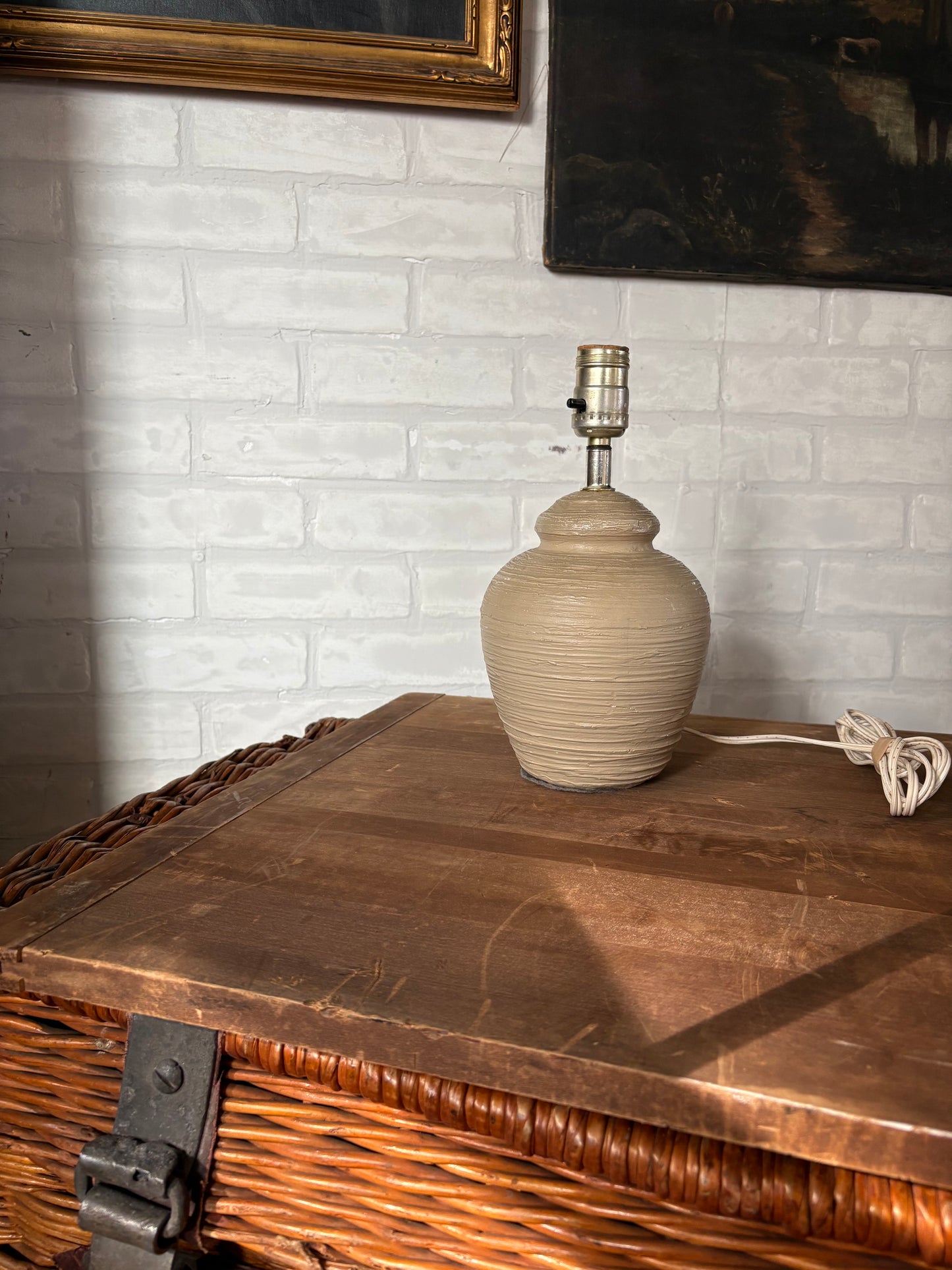 Vintage tan small pottery lamp