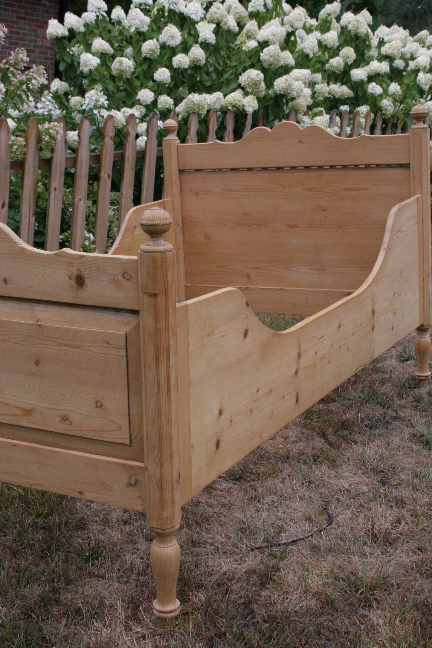 Antique English knotty pine sleigh bed | Twin