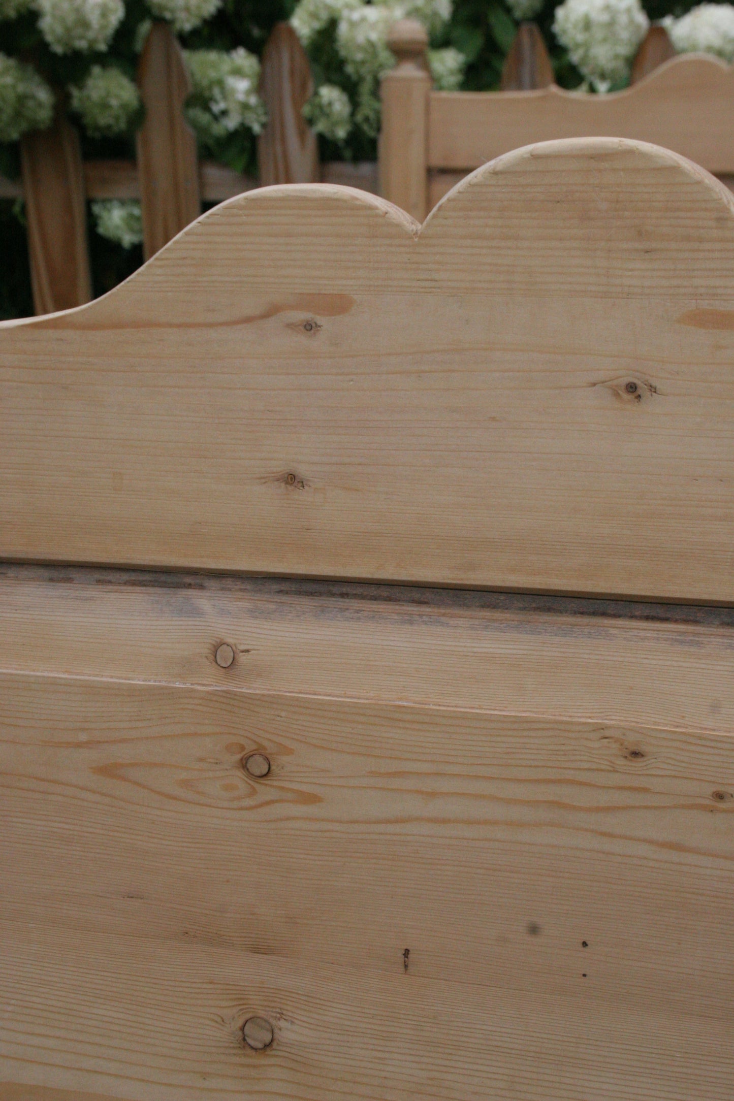 Antique English knotty pine sleigh bed | Twin