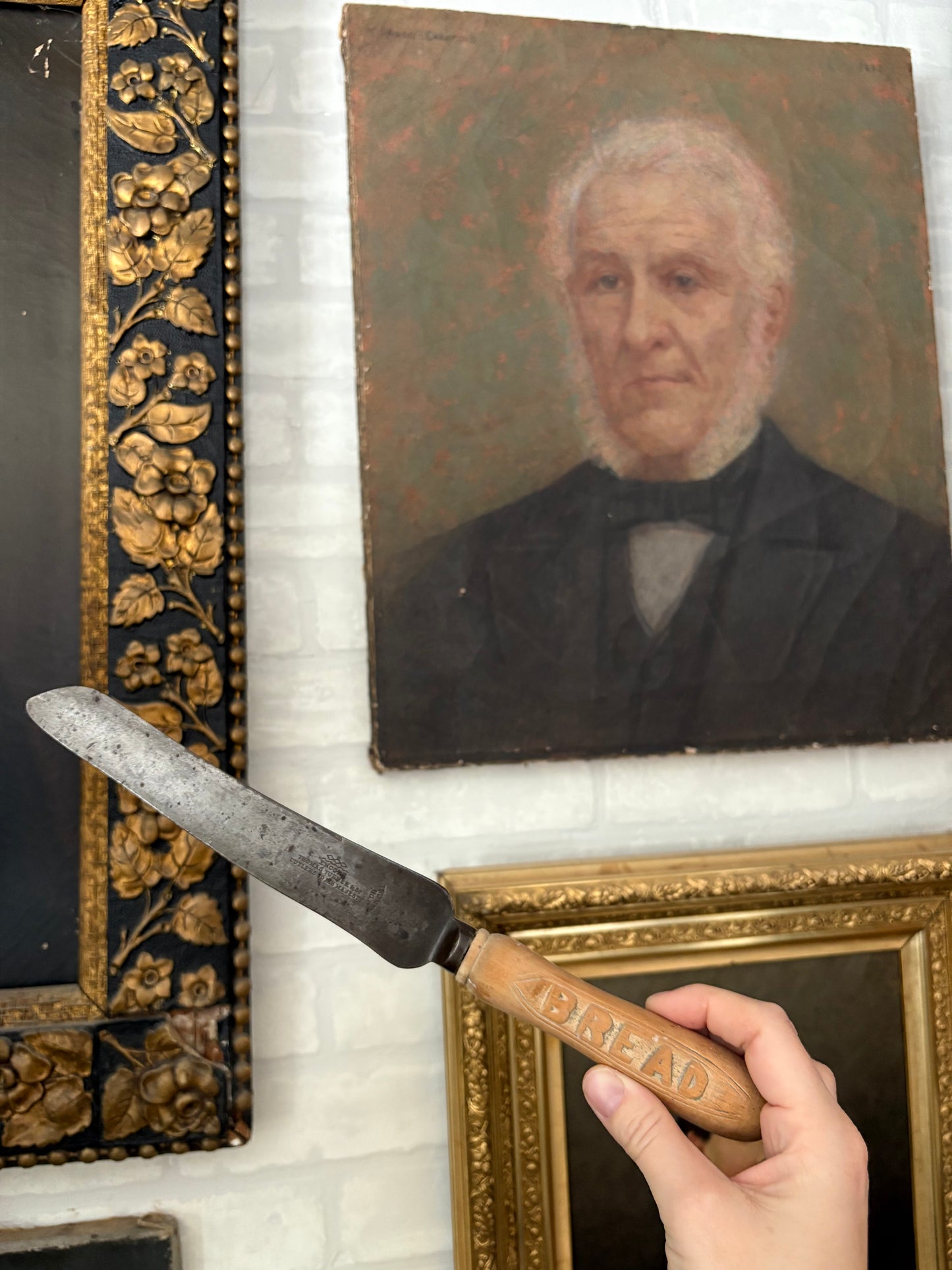 Antique wooden bread knife by Thomas Turner & Co. in Sheffield, England