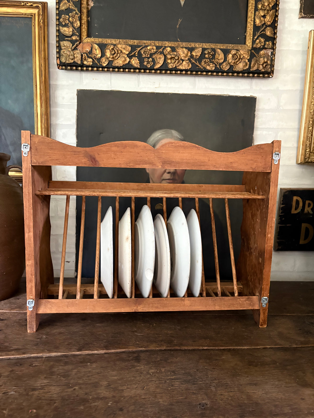 Vintage wooden wall plate rack with scallop detail