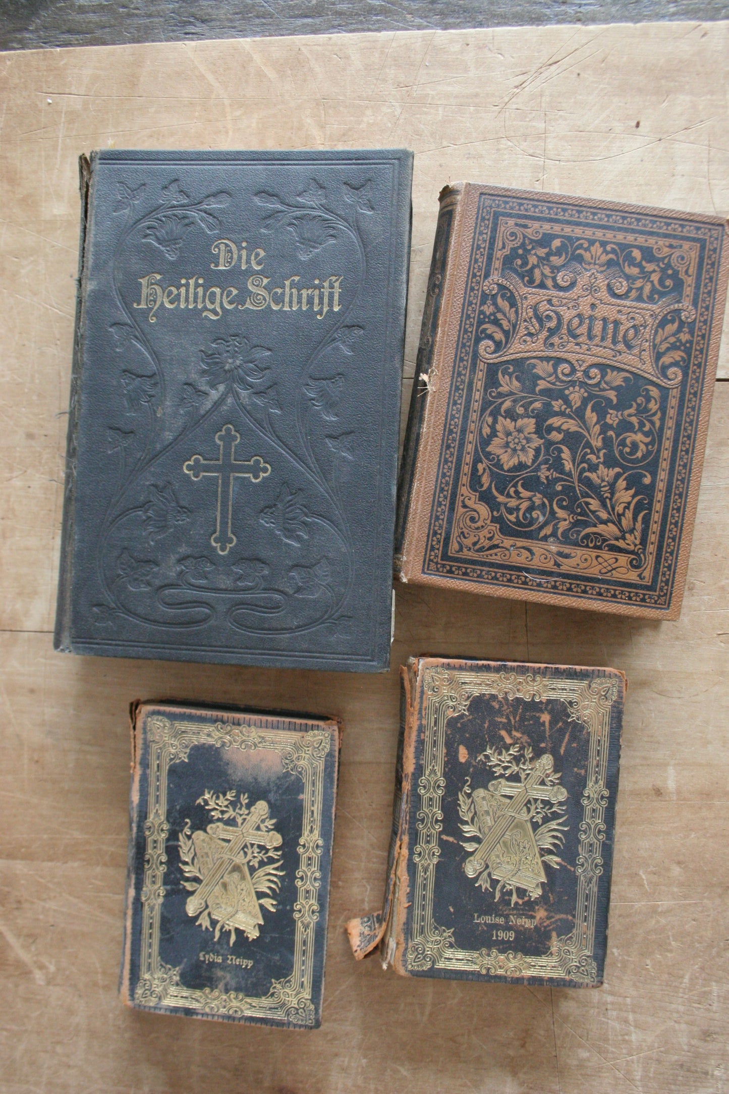 Antique early 1900s German bible & prayer books