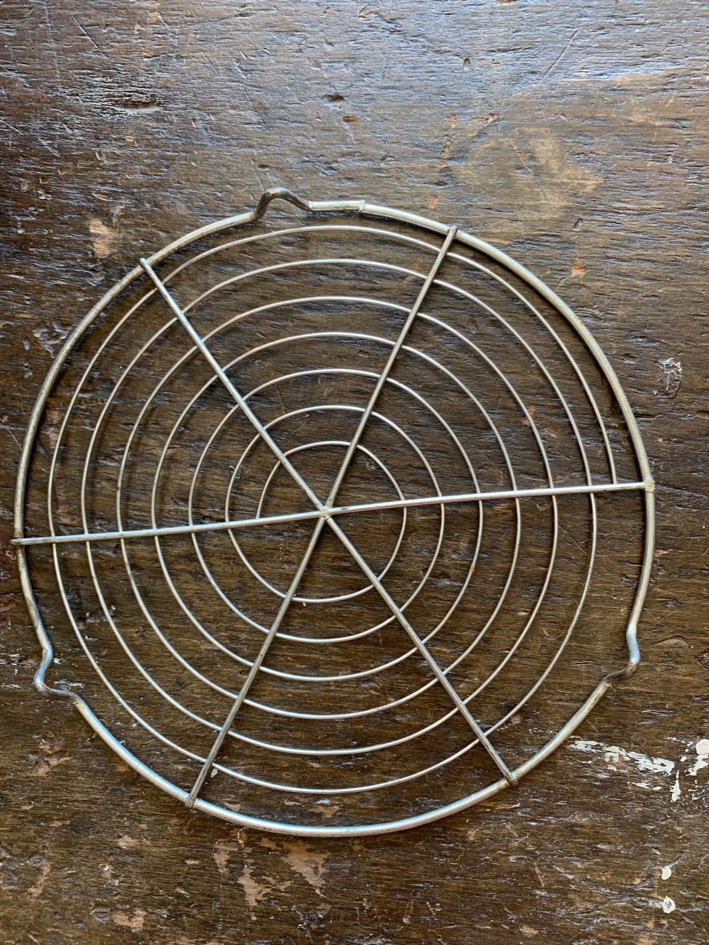 Vintage wire cooling rack