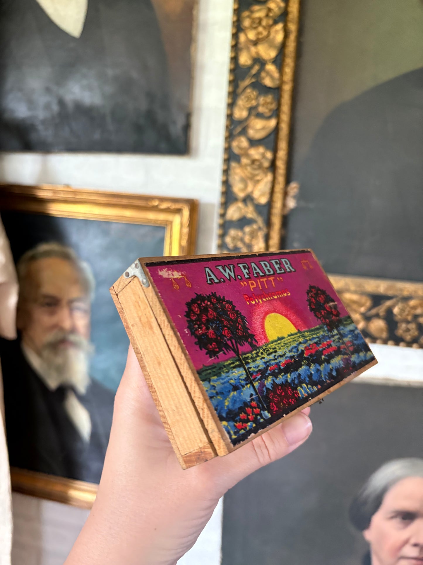 Vintage chalk box | art supplies