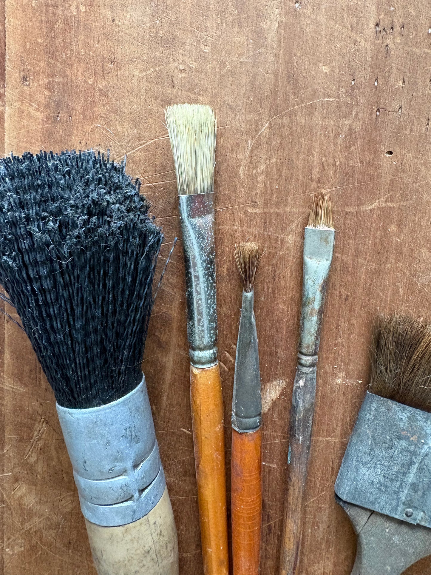 Vintage paint brush lot