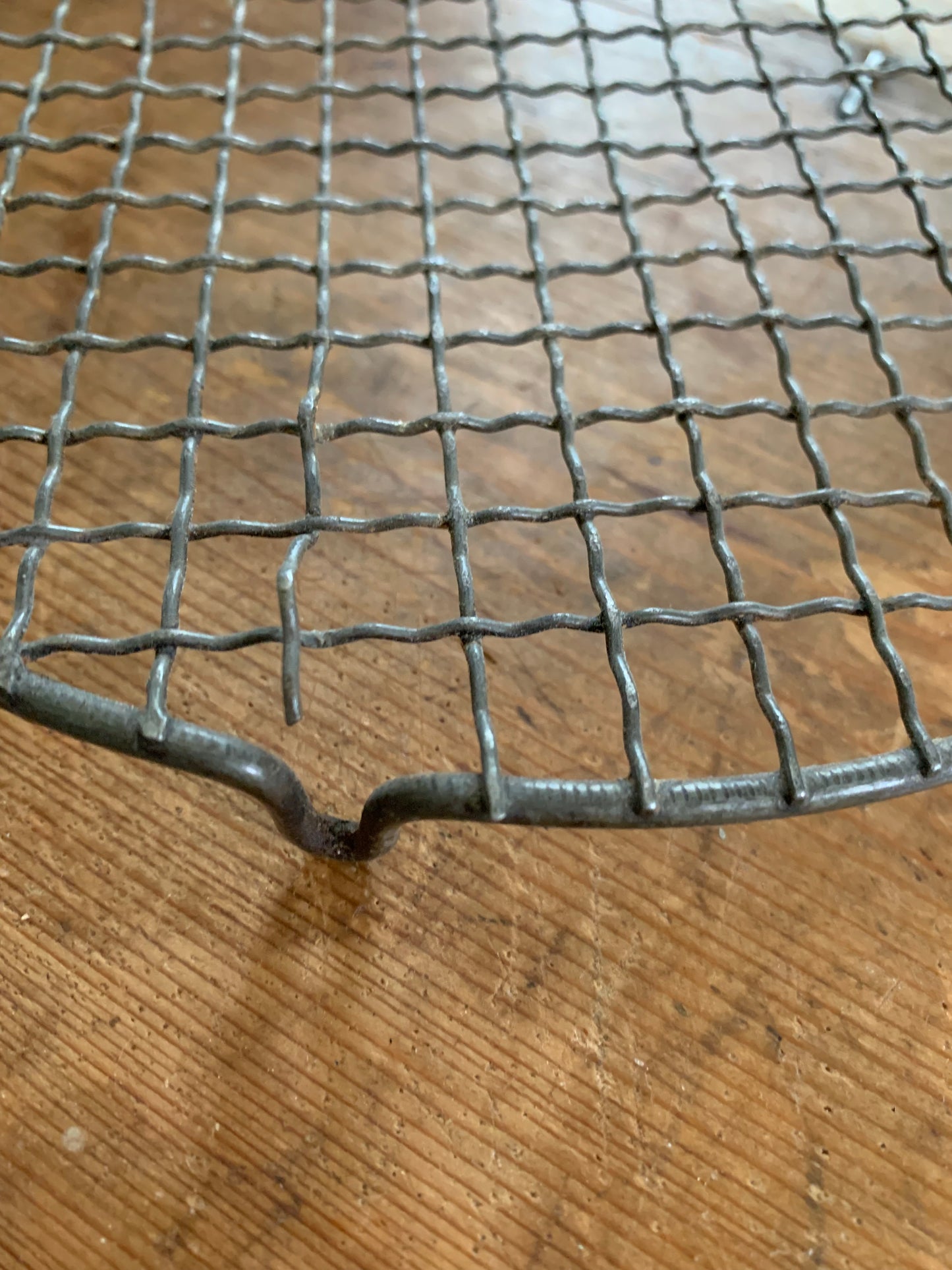 Antique wire cooling rack