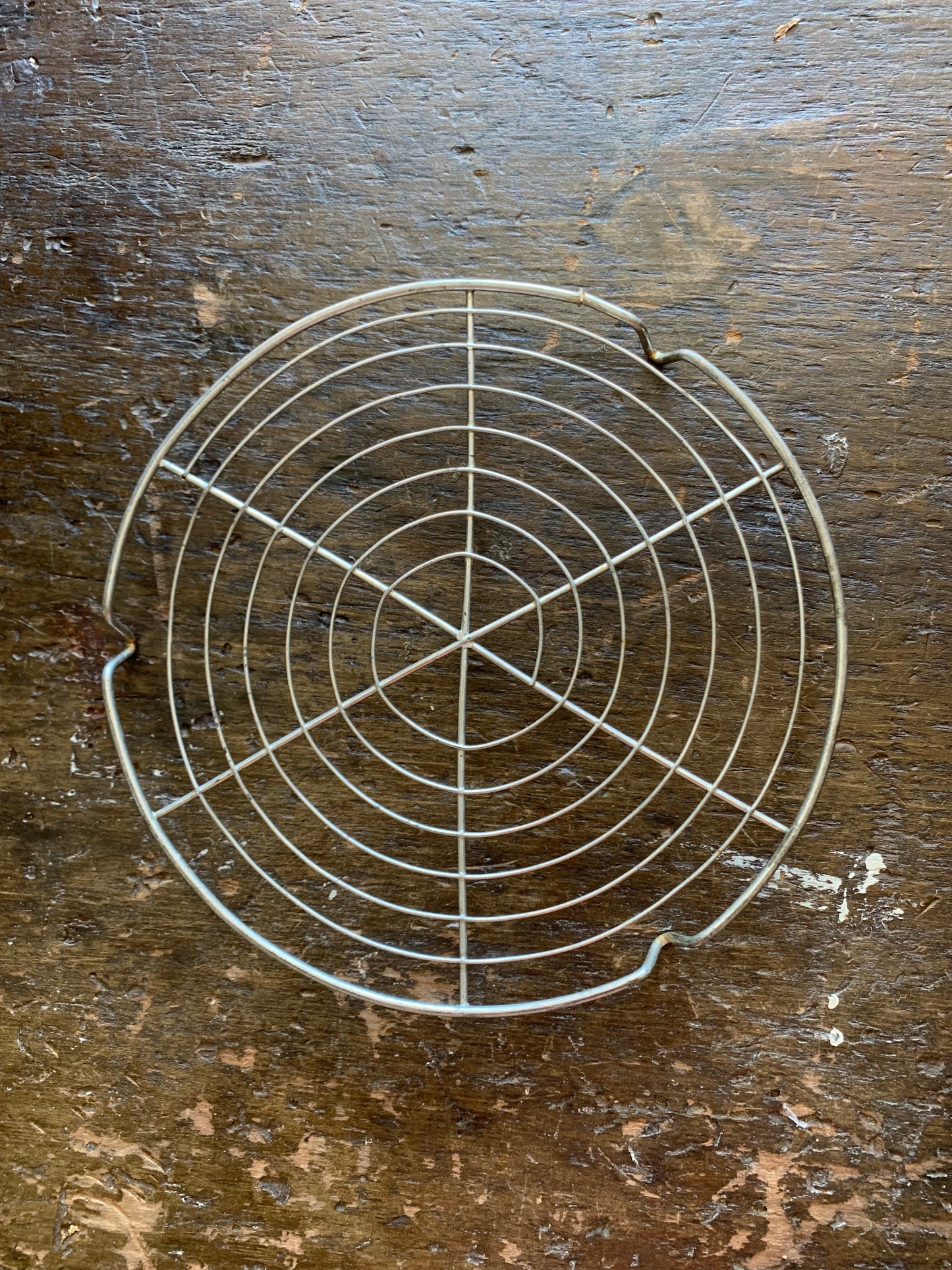 Vintage wire cooling rack