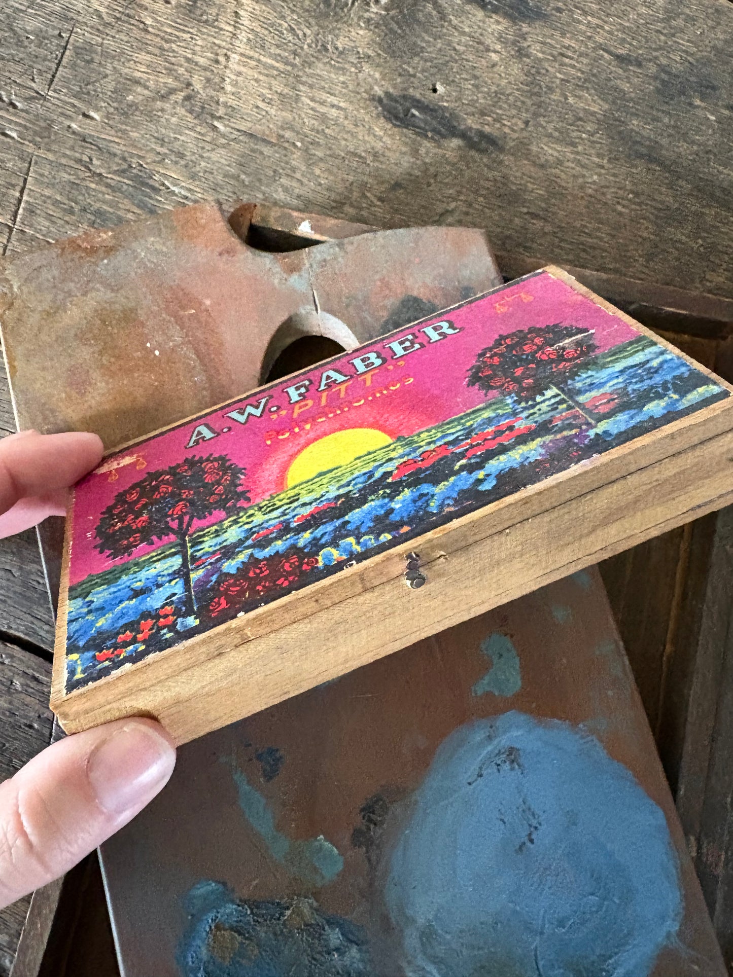 Vintage chalk box | art supplies